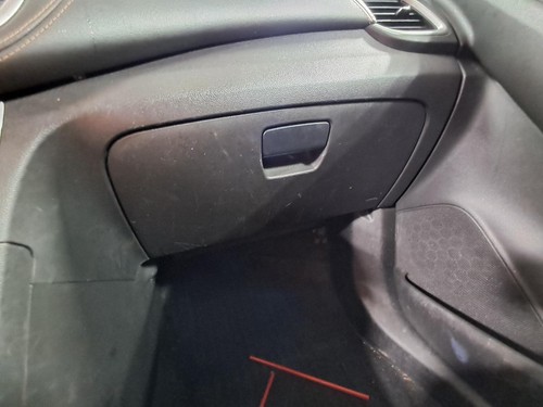 2021 CHEVROLET TRAX Glove Box