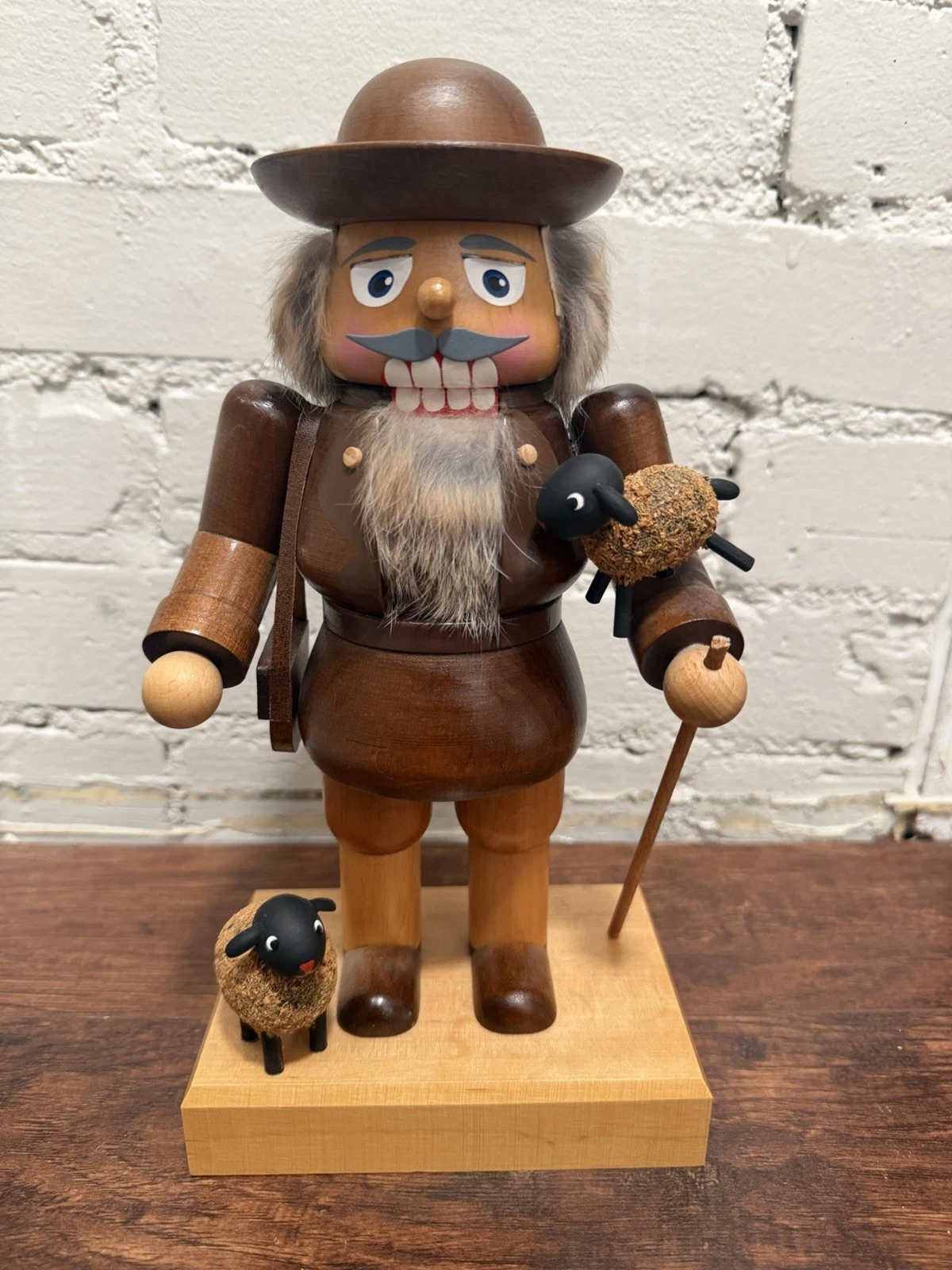 KWO German Nutcracker Shepherd 11” broken crook