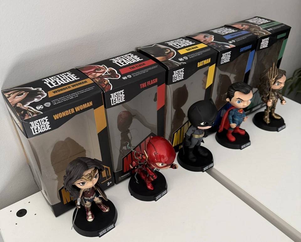 LOTE Iron Studios MiniCo Liga de la Justicia Juego de 5-Batman/Superman/Flash/WW/Aquaman Foto 4 de 4