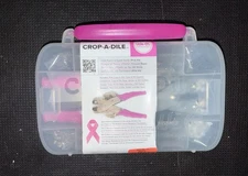 We R Memory Keepers 70908 Crop-A-Dile Punch Kit-Pink