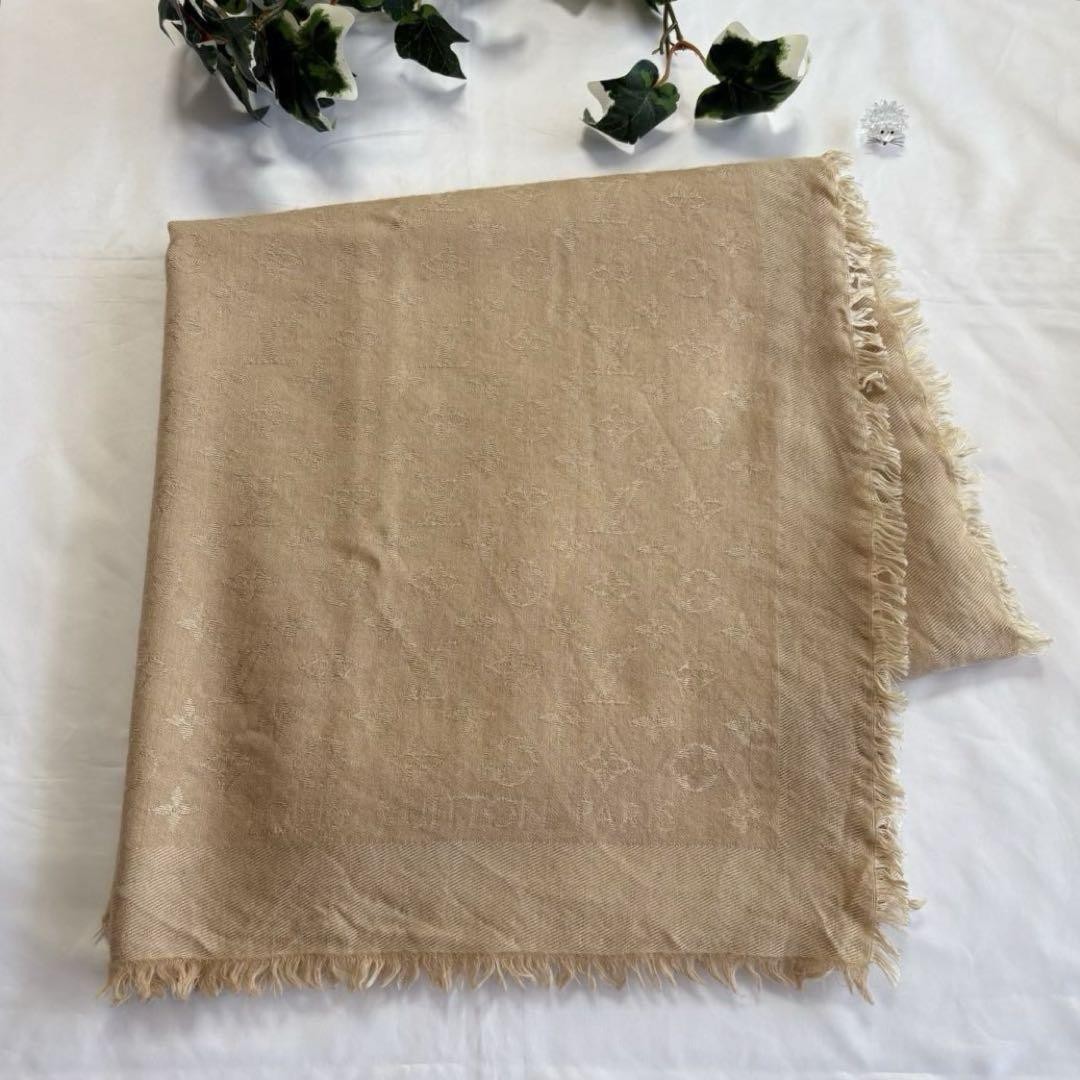Louis Vuitton Monogram Shawl Beige Stole New