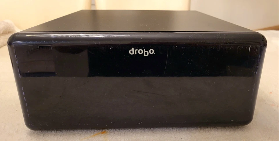 Drobo PRO DRPR1-A 8-Bay Storage Array SAN/NAS Powers On *Video *No Hard Drives - Image 2 of 4