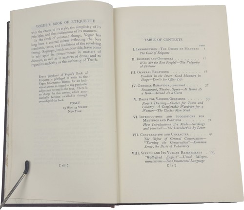 1924 Vogue’s Book of Etiquette — Editors of Vogue, Illustrated Hardcover - Bild 7 von 7