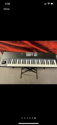 Native Instruments Komplete Kontrol S61 MK2 61 Key Keyboard Controller