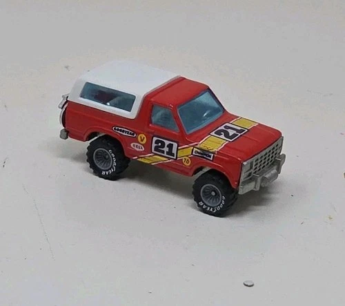 Vintag Hot Wheels Ford Bronco 4x4 Real Riders Truck 1982 Motorcycle on Back