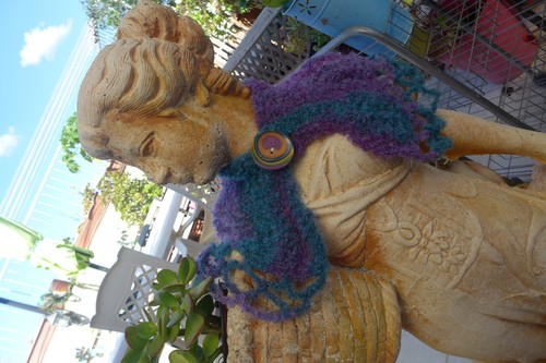 KRAGENSCHAL CAPELET HANDGEFERTIGT GEHÄKELT HALS WÄRMER LILA FARBWECHSEL FADEN - Bild 4 von 12