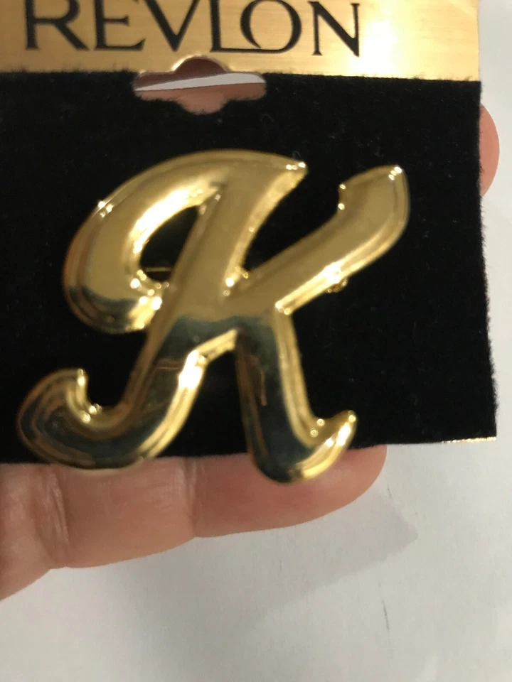 Revlon Tono Dorado Inicial Letra K Súper Elegante Foto 2 de 2