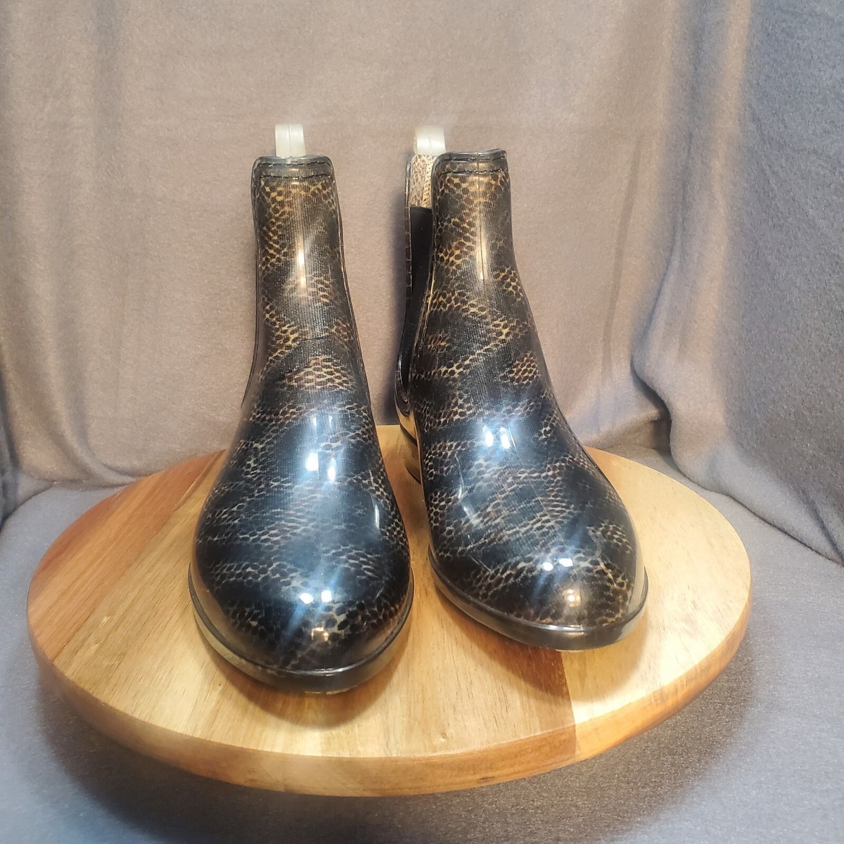 Report Womens Rubber Rain boots Animal Print Black Brown Size