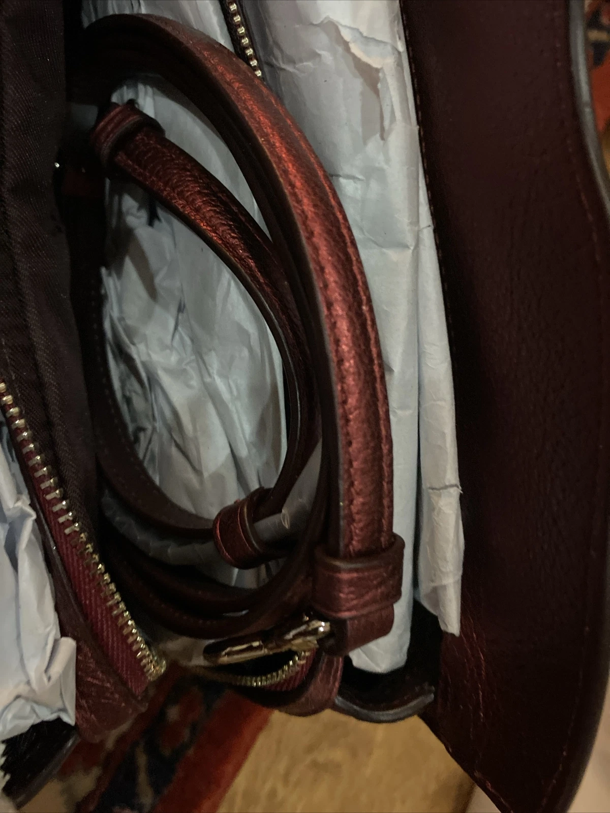 Borsa a tracolla Coach Mercer 24 nuova in pelle rosso metallizzato $295