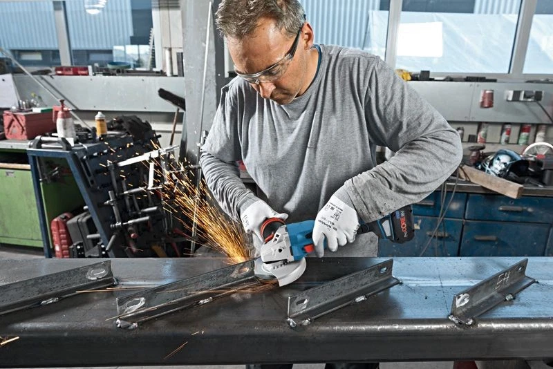 Amoladora angular inalámbrica BOSCH GWS 18v-125 C Foto 3 de 3