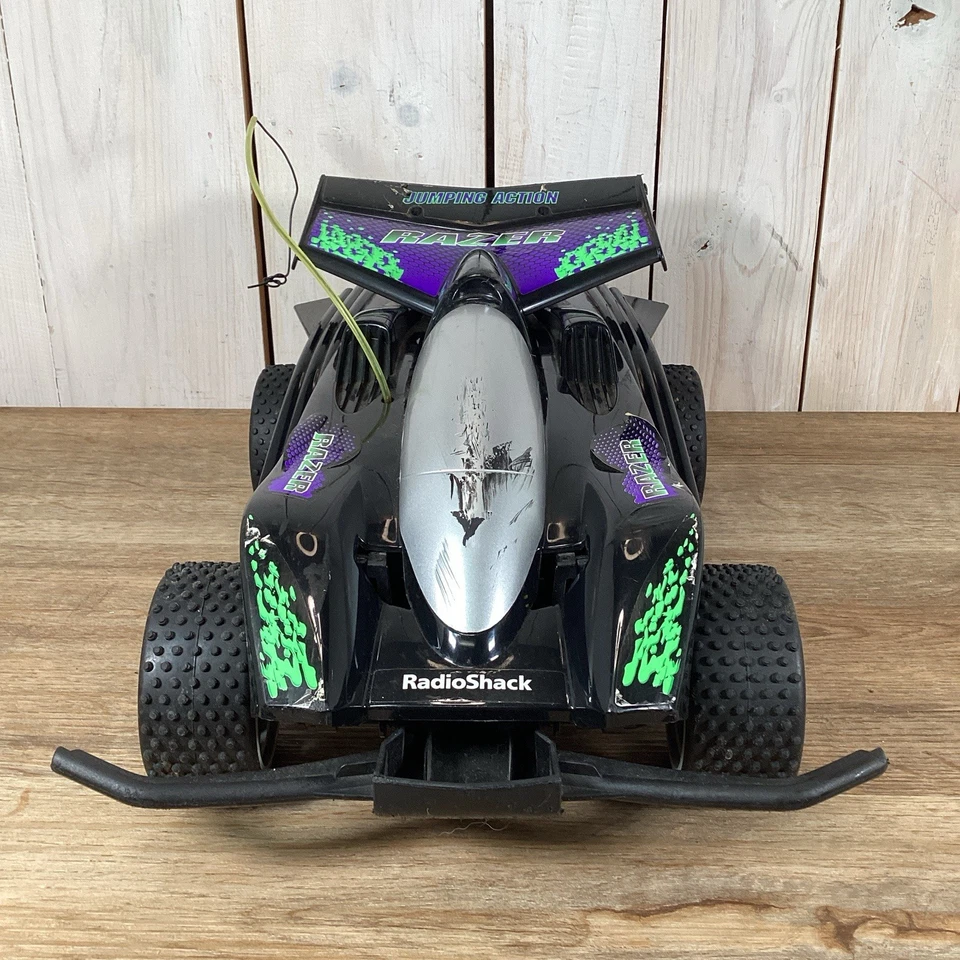 Vintage Radio Shack Razer Jumping RC Car with Remote, Original Box, UNTESTED - Image 3 of 4
