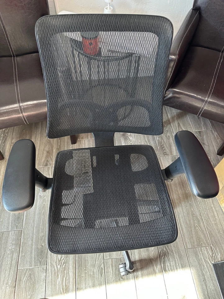 Conference room table & 4 chairs set - Image 2 of 3