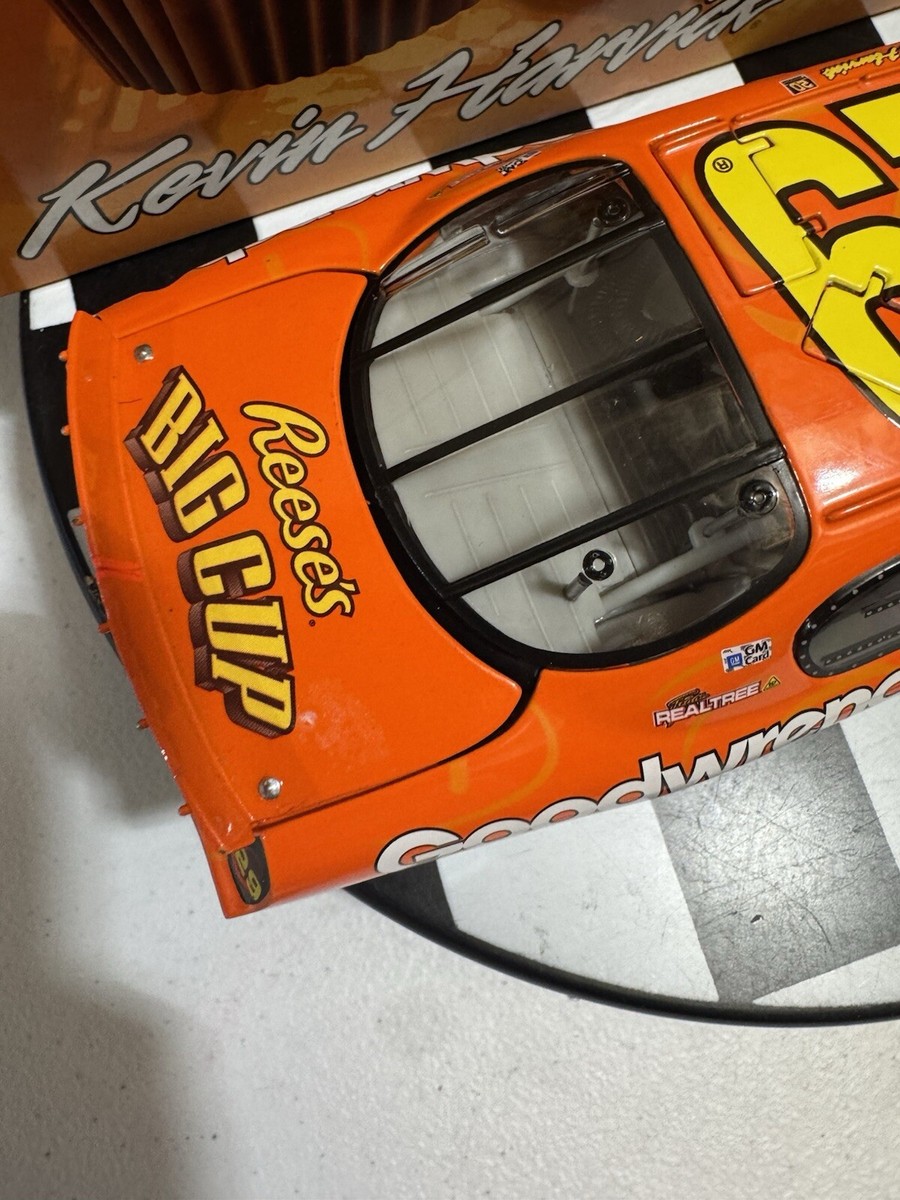 Kevin Harvick #29 GM Goodwrench Reese's Big Cup 2005 1/24