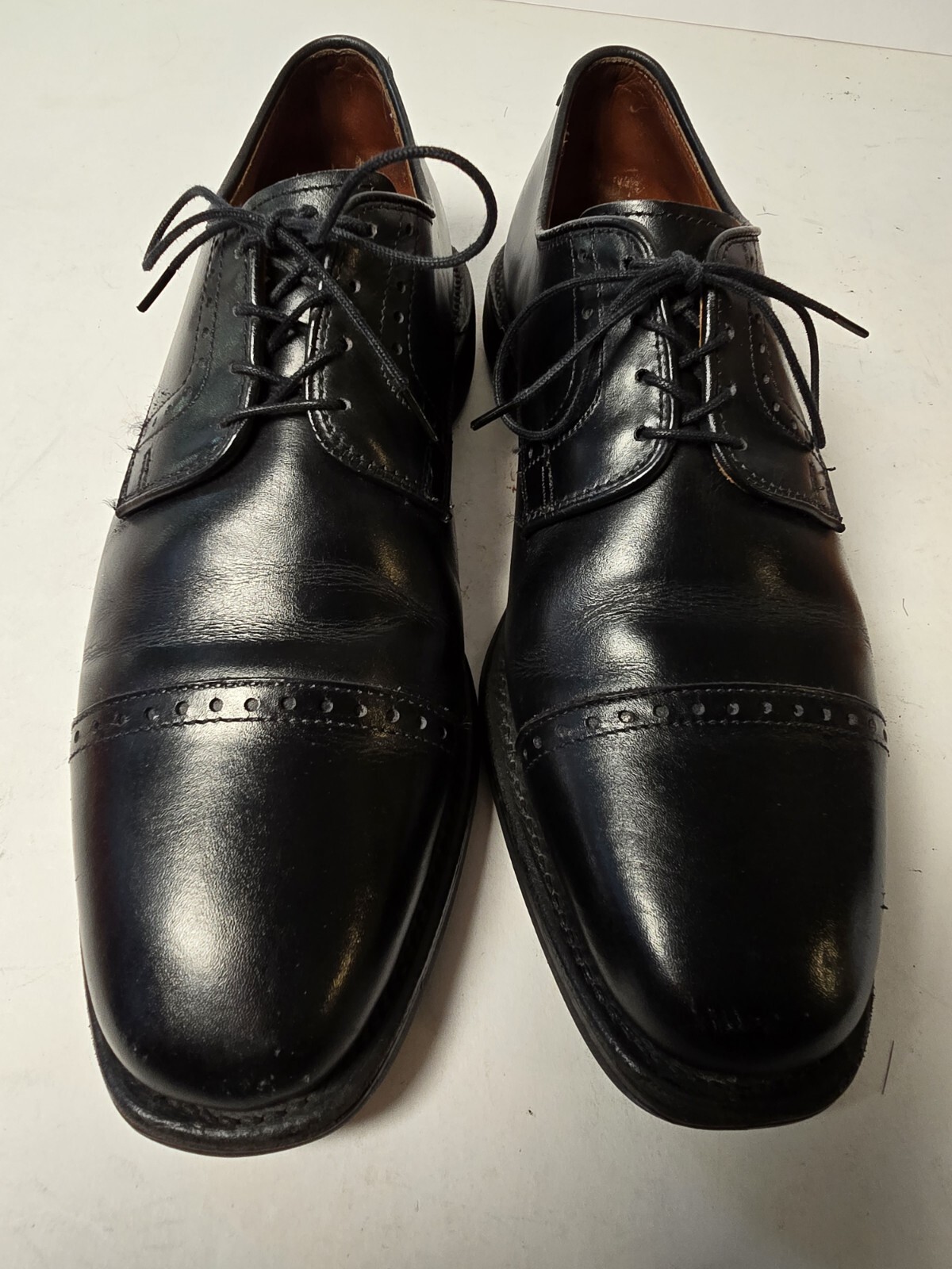SAOLA Scarpe da derby Allen Edmonds Perry nere in pelle di polpaccio punta cappello da uomo 9 5 D
