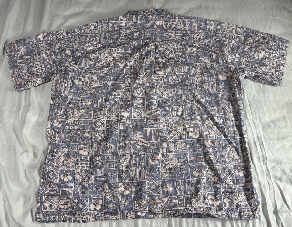 Camisa masculina floral cinza Tori Richard Honolulu tamanho XL com botões feita no Havaí - Imagem 4 de 4