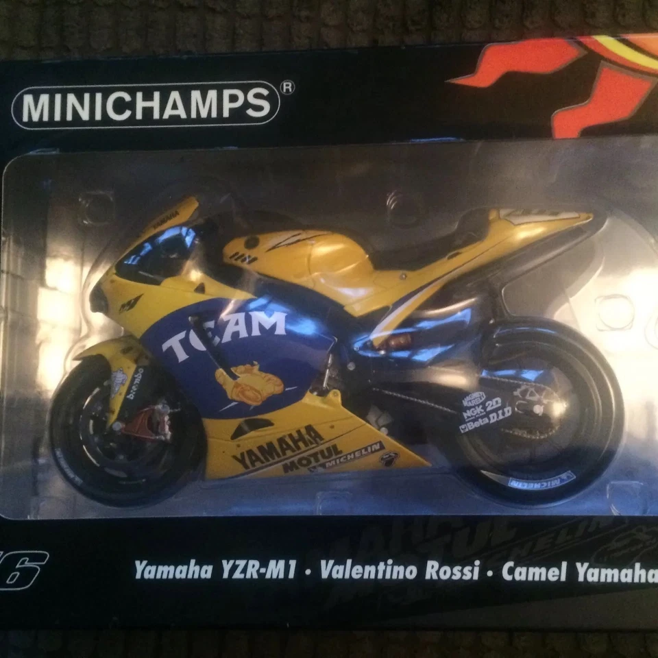 MINICHAMPS 122 063046 YAMAHA YZR-M1  Code 3 French Gp conversion - Image 3 of 4