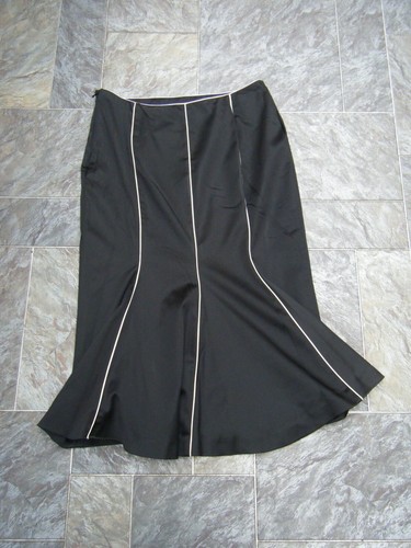 Coast ~ Ladies Black Lined "Satin Feel" Skirt ~ Size 10 - Picture 2 of 4