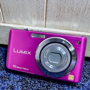 Panasonic DMC-FS7 ピンク 10メガピクセル Panasonic Lumix DMC-FS7 (Pink) 10.1-megapixel digital camera with