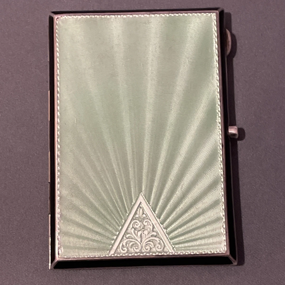 cool box that plugs into cigarette lighter Cigarette Case with USB Coil Lighter cool box that plugs into cigarette lighter Cigarette Case with USB Coil Lighter