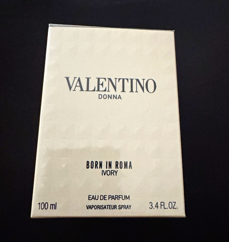 Valentino Donna Born In Roma Ivory Eau de Parfum Spray, Regular Size 3.4 fl oz