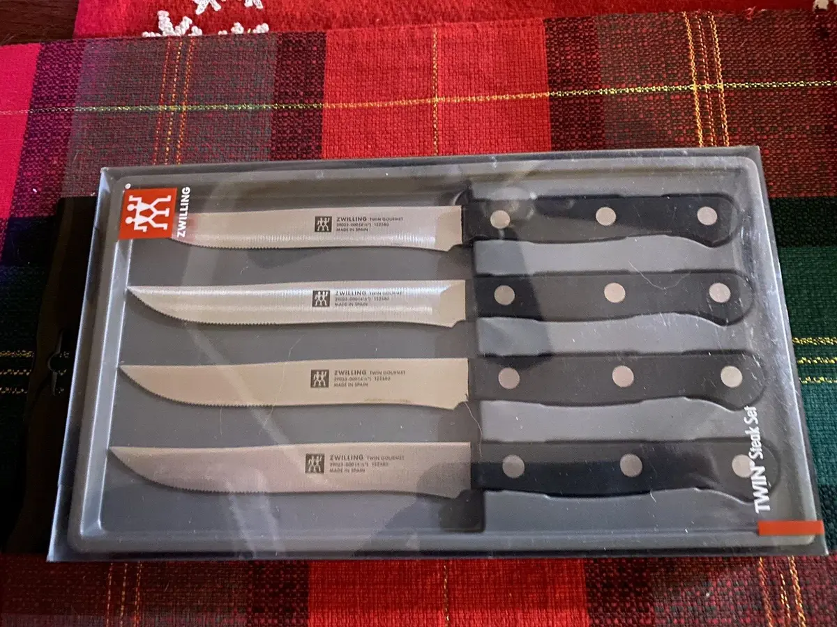 Zwilling JA Henckels Twin Gourmet 8-Piece Steak Knife Set with Box, Black