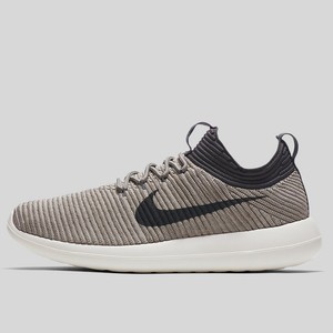 nike roshe two flyknit v2 grey