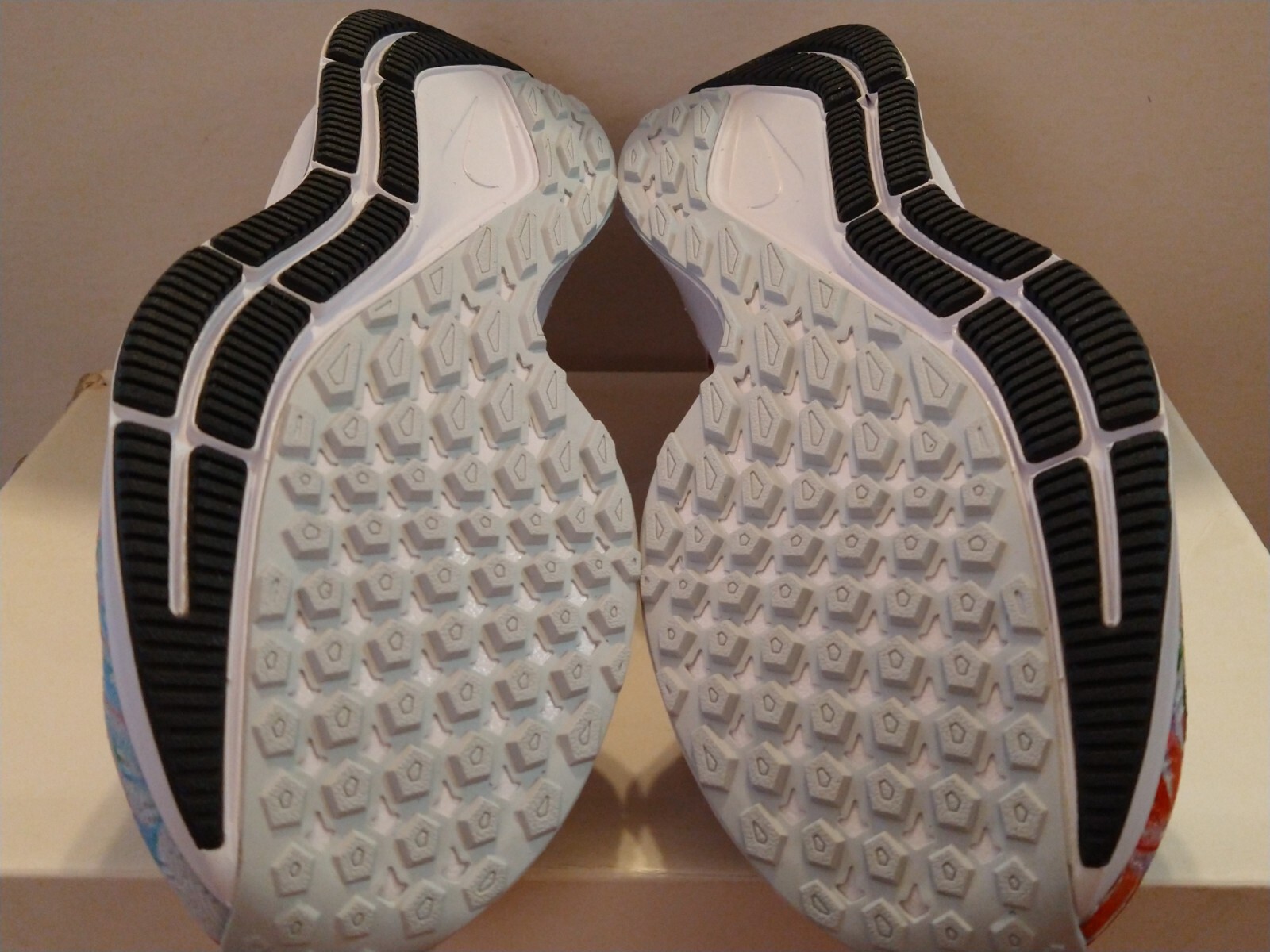 8.5 - Nike Air Zoom Pegasus 35 Floral 