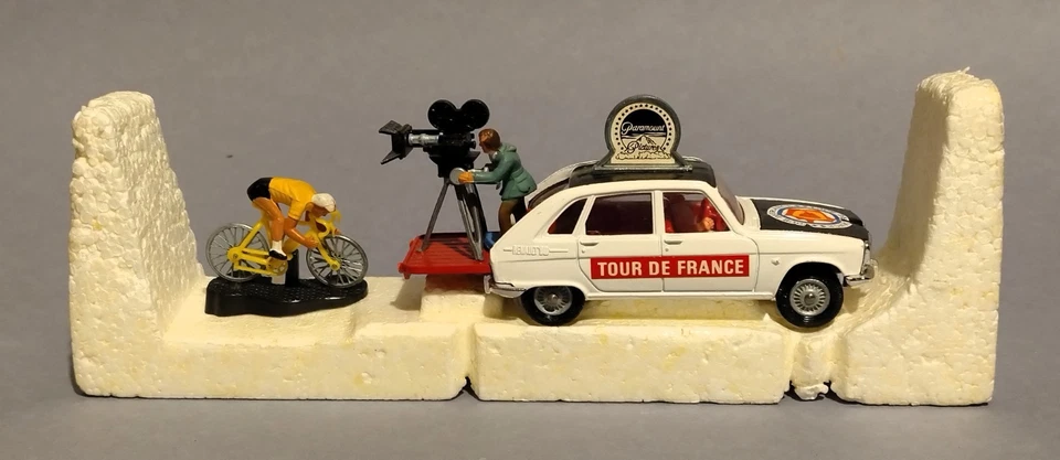 CORGI TOYS GIFT SET # 13 R 16 Tour De France ( Read the description) - Imagen 3 de 4