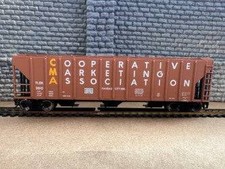 Walthers HO 910-49420 - Mainline - 50' Pullman-Standard PS-2CD 4427 3-Bay