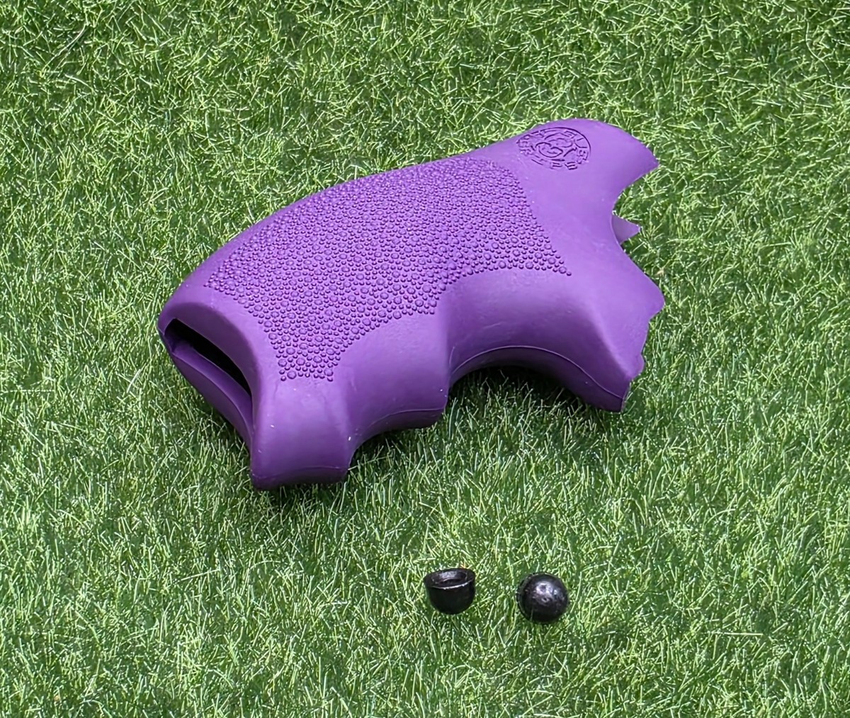 Hogue S&W J Frame Rubber Bantam Style Grip, (Closed Backstrap