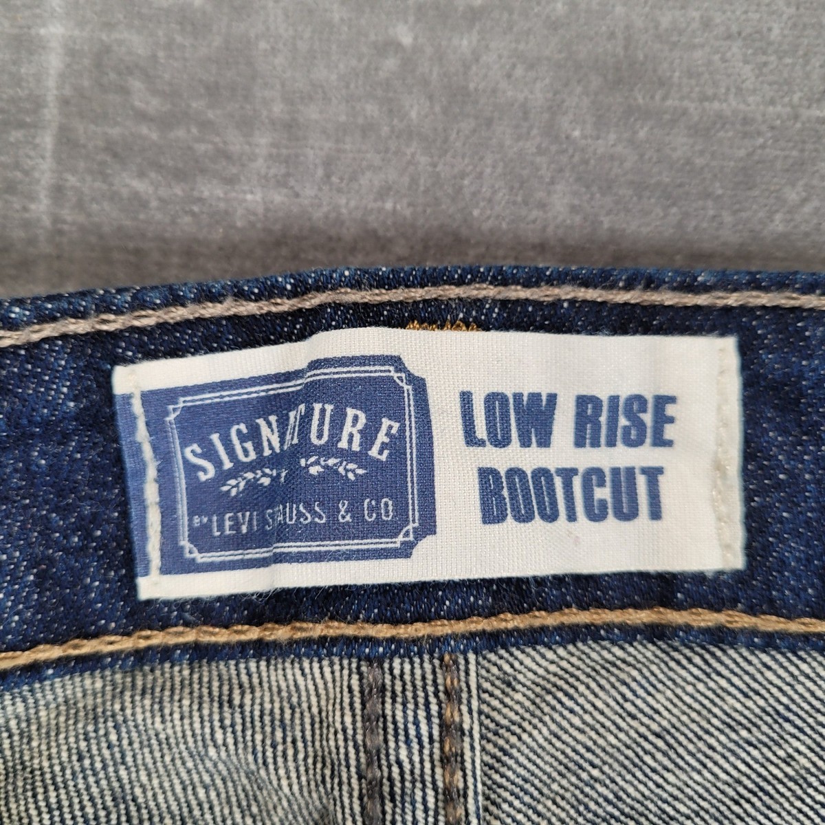 tag Signature Levi Women 14 Long Low Rise Bootcut Jeans Dark Wash Blue