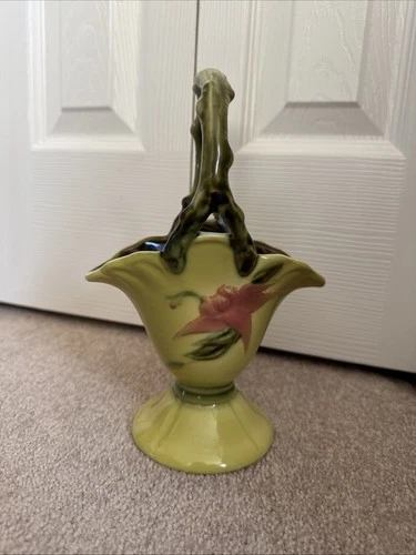 Hull Pottery W9-8 3/4 Woodland Pink & Green Handle Basket