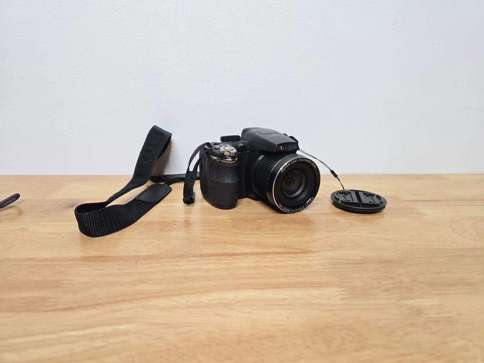 Fujifilm FinePix S3200, photo 1 of 5