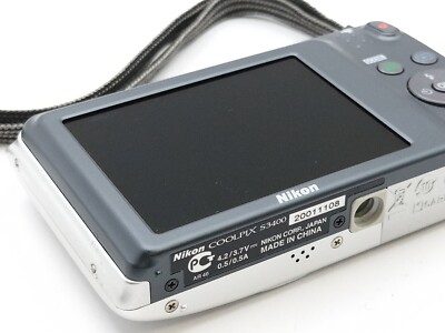 Nikon ニコン COOLPIX S3400シルバー Nikon Coolpix S3400 Silver 20.0MP 7x Compact Digital Camera with