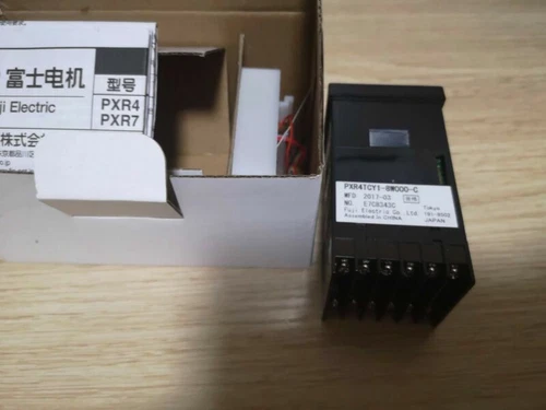 1PC Fuji PXR4TCY1-8W000-C Temperature Controller PXR4TCY18W000C New In Box - Picture 2 of 6