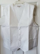 ST. PATRICK WHITE MENS DRESS VEST SIZE XS NWOT