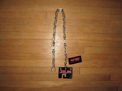 HOT TOPIC 182266 24