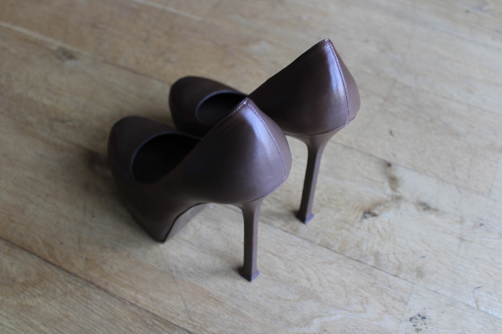 YSL Yves Saint Laurent Court Tribute tacchi in pelle marrone taglia UK 4 EU 37