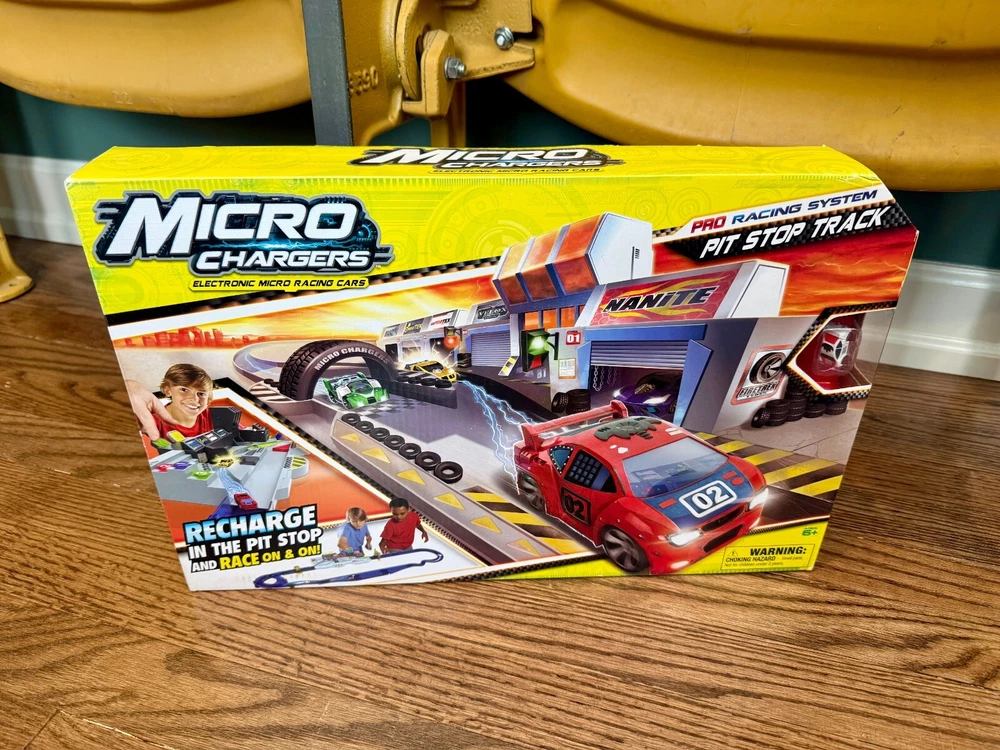 Micro Chargers Pro Racing Pit Stop Track