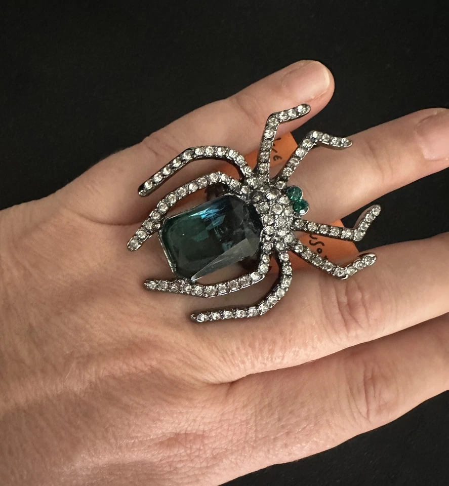 Betsy Johnson Crystal Spider Ring / Green Emerald Size 7.5  Foto 4 de 4