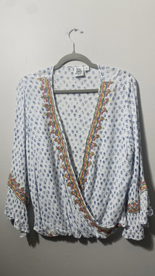 Ivy Jane Woman's Beach Top BOHO Rainbow Thread Lightweight Layering Deep V Sz M