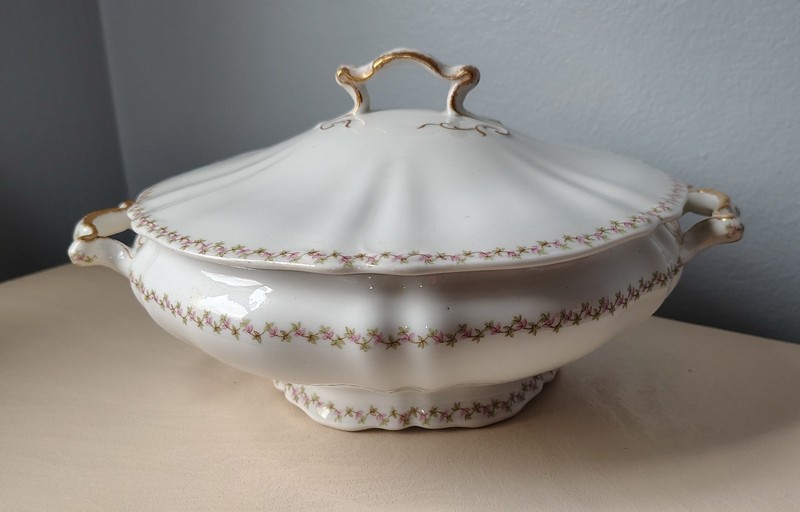 GORGEOUS O.P. CO. Syracuse China Soup Tureen Vegetable Bowl with Lid