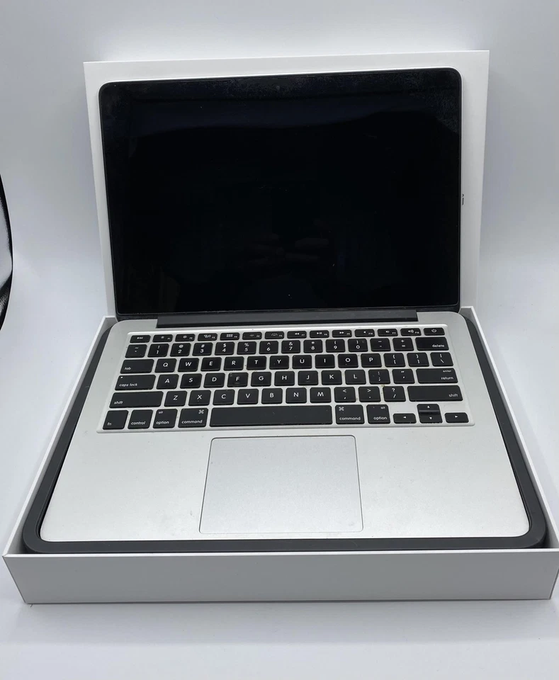 Late 2013 Apple MacBook Pro A1502 i5 2.6gHz 16GB 512GB 13.3" Retina (ME864LL/A) - Image 2 of 4