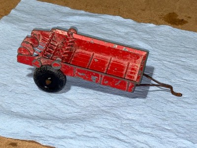 Vintage Slik Red Manure Spreader 1/32 Scale?