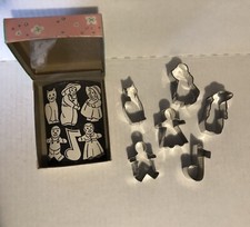 Vintage 6 Piece Miniature Metal Cookie Cutters in Original Box 1950s 1460