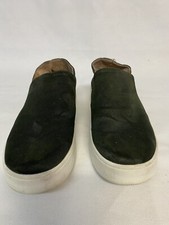 Steve Madden Women's Beale Comfort Slip On Green Snake Design Sneaker Size 8.5