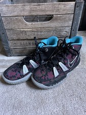 NIKE CT4080-008 KYRIE 7 Pixel Camo sneakers boys sz 7Y 7 Youth