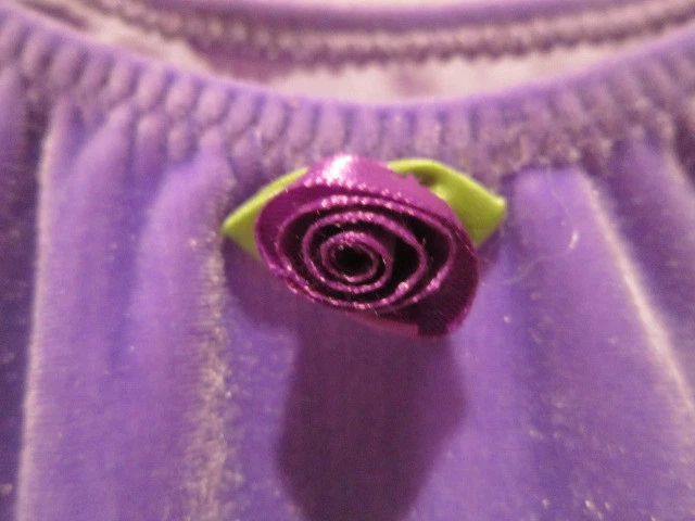 Disfraz de Vestido Great Pretenders Cintas y Rosas para Niña (Mediano) Púrpura y Rosa Foto 3 de 4