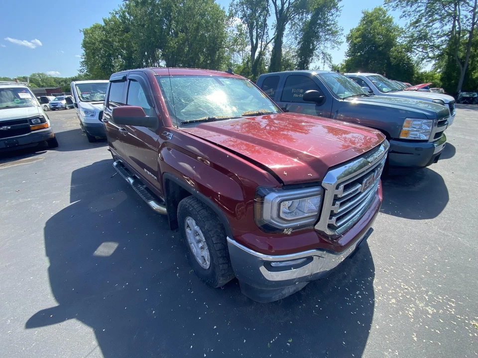 Compresor de aire acondicionado usado se adapta a: camioneta GMC Sierra 1500 2016 grado B Foto 3 de 4