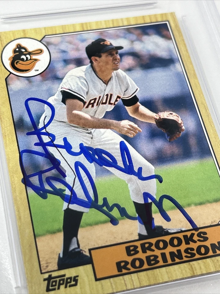 2022 Topps Signature Series Brooks Robinson Auto Mini Baltimore Orioles PSA DNA - Image 2 of 3